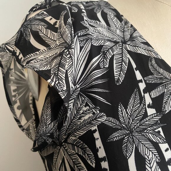 Black & White Palm Print High-Low Dress - Picture 11 of 14